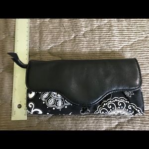 Thirty-one brand wallet